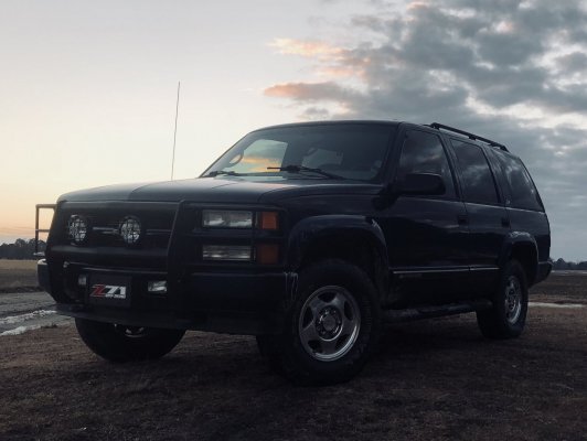 2000 z71 Tahoe overcast.jpg